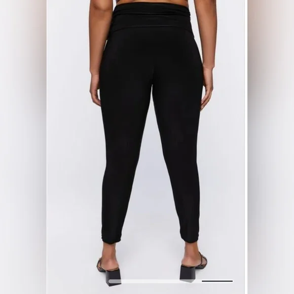 Forever 21 Plus Size Black Ruched Waist Pants - Picture 5 of 9